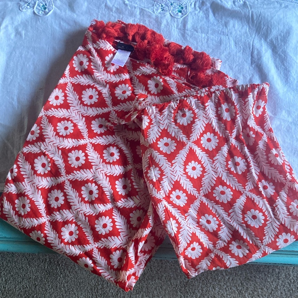 NWOT Scarf with drawstring bag